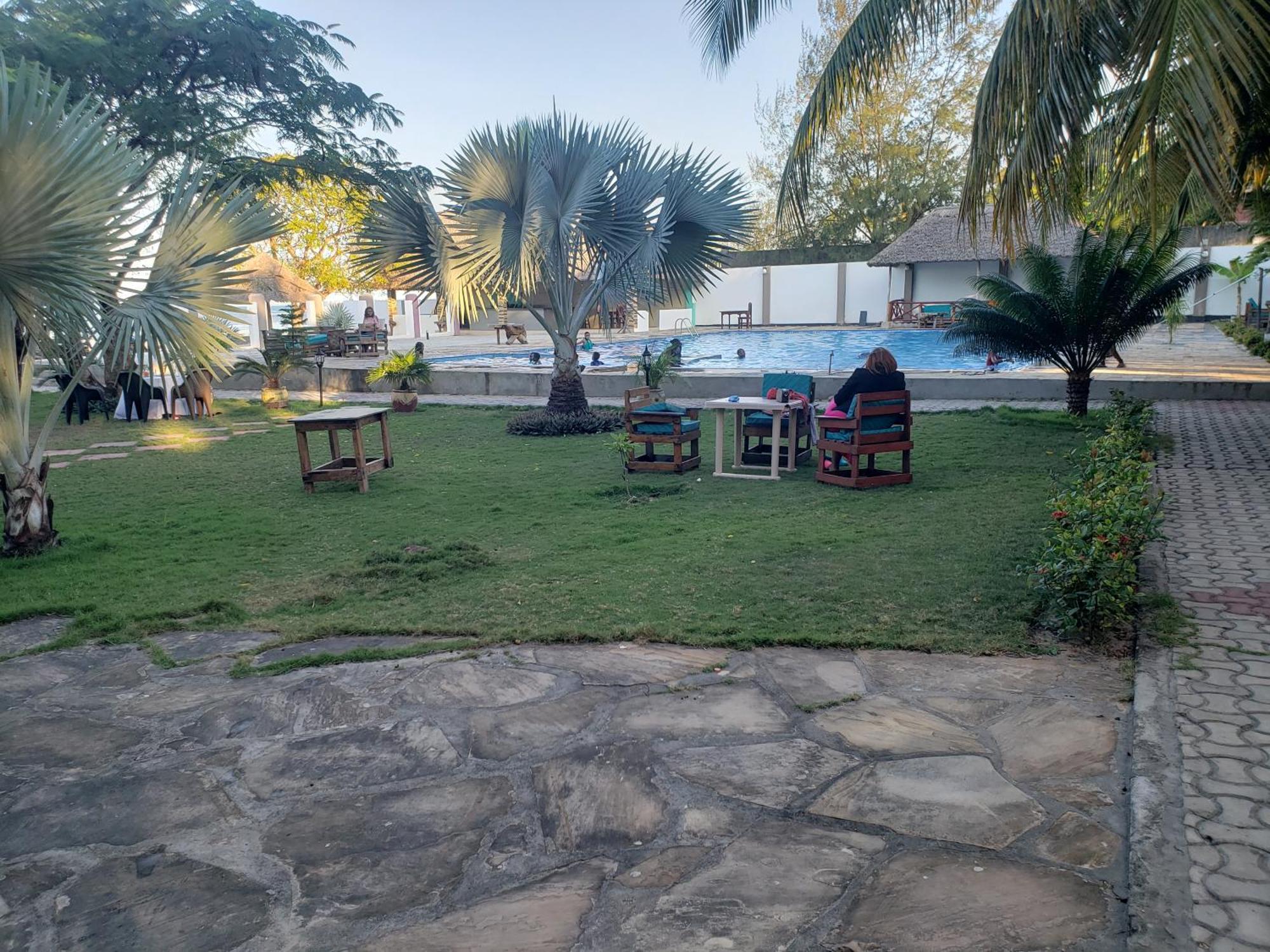 Kwa Mama Village Beach Resort Дар-эс-Саламе Экстерьер фото